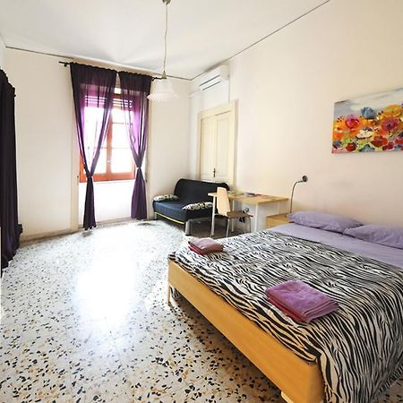 B&B Rossonapoletano Napoli Bagian luar foto
